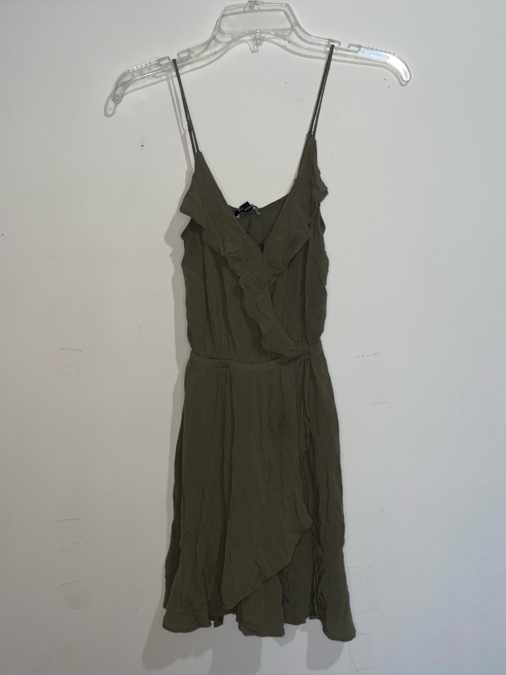 Express Deep Olive Green Ruffle Lined XS Sleeveless Neckline Clip V Neck Dress